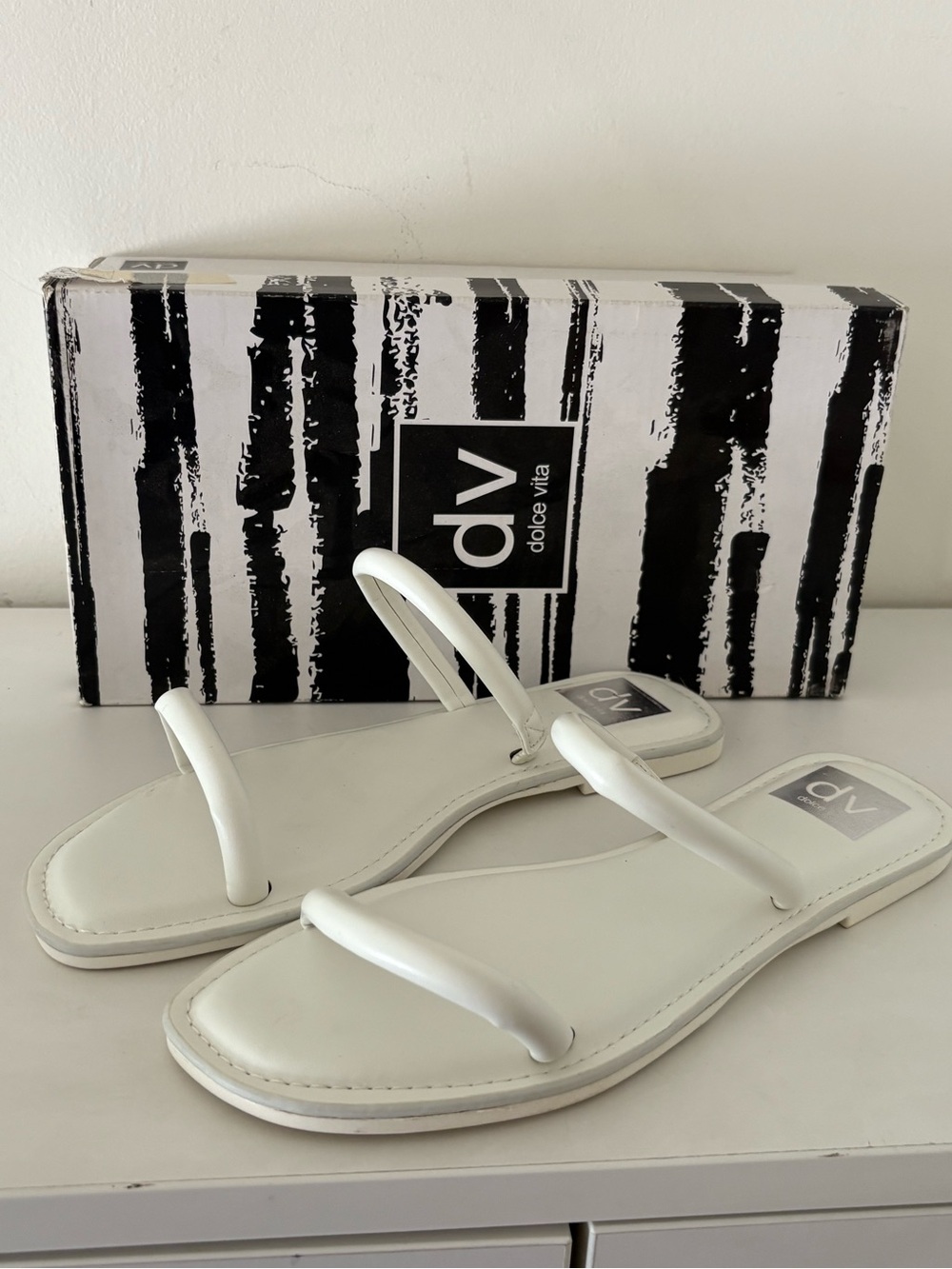 Dolce Vita Jelly White Minimalist Double-Strap Square-Toe Sandals/w Box Size 8.5